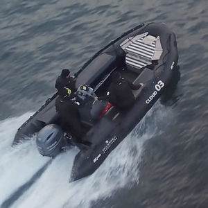 bateau utilitaire