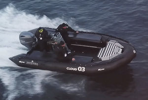 bateau utilitaire