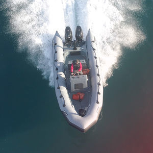 bateau de surveillance 1