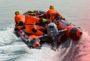 bateau de surveillance 1