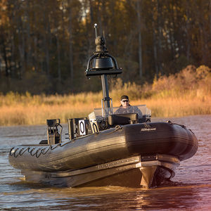 bateau de recherche et sauvetage 1
