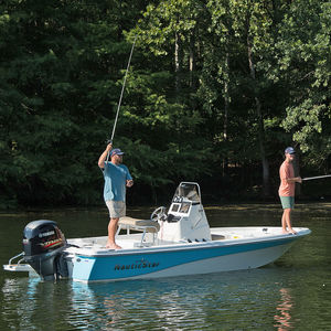 bay boat hors-bord