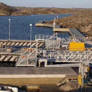 ponton débarcadère / pour ferry / en béton