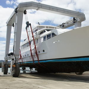travel lift toutes roues directrices