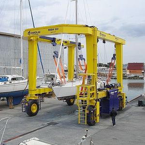 travel lift contrôlé à distance