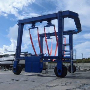 travel lift toutes roues directrices