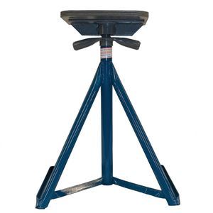 pied de mise sur cale pour bateau à moteur 1