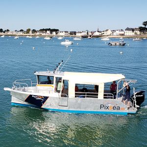 bateau de support pour la plongée