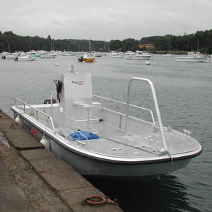 bateau de service portuaire 1