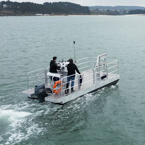 bateau utilitaire