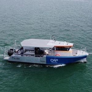bateau de support pour la plongée 1