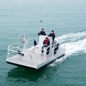 bateau de travail 1