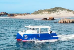 bateau de support pour la plongée 1