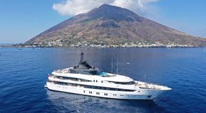 mega-yacht de croisière 1