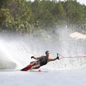 ski nautique de slalom