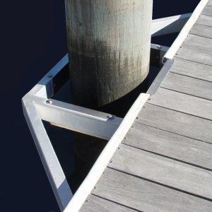 guide-pieu pour ponton 1