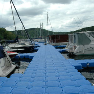 ponton flottant