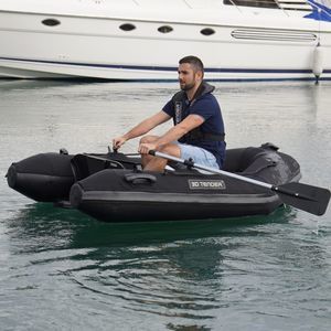 bateau pneumatique hors-bord