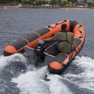 bateau de recherche et sauvetage