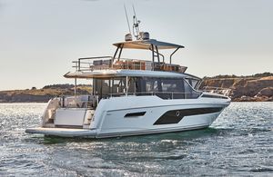 motor-yacht de croisière