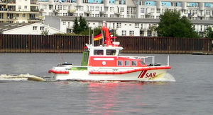 bateau de recherche et sauvetage 1