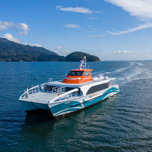 bateau à passagers 1