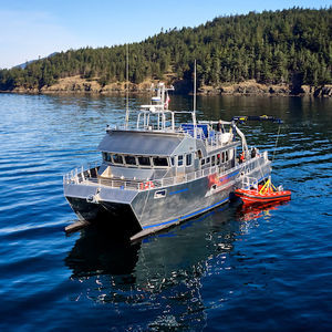 bateau de recherches et d'études 1
