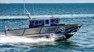 bateau de surveillance 1