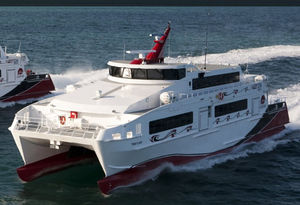 ferry à passagers catamaran