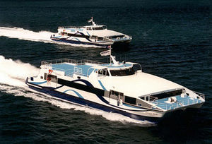 ferry à passagers catamaran 1