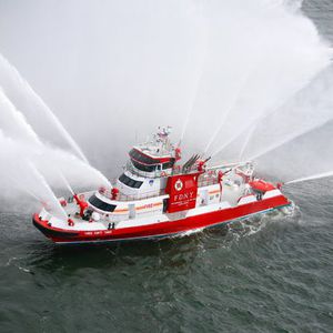 navire pompier