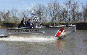 bateau de surveillance