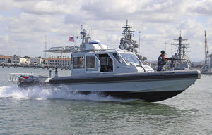 bateau de surveillance