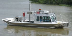 bateau de travail