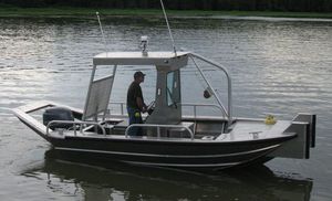 bateau de travail