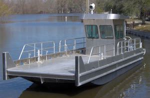 bateau de travail 1
