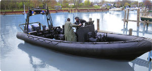 bateau de surveillance