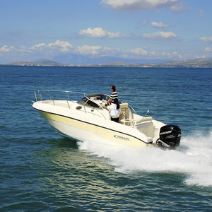 cabin-cruiser hors-bord