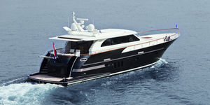 motor-yacht de croisière / avec timonerie / IPS / aluminium