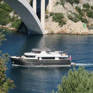 motor-yacht de croisière 1