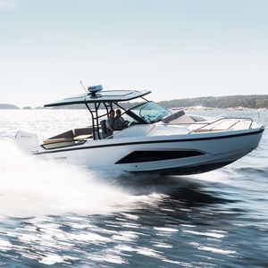 cabin-cruiser hors-bord 1