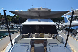 pied d'auvent pour yacht