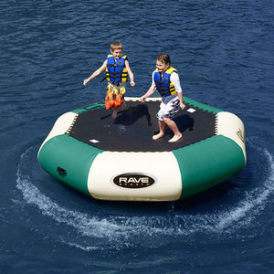 jeu aquatique trampoline 1