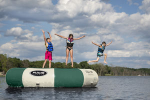 jeu aquatique trampoline 1