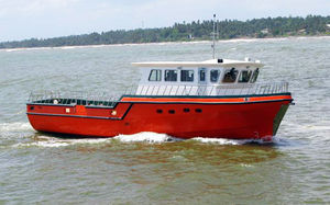 bateau de service portuaire 1