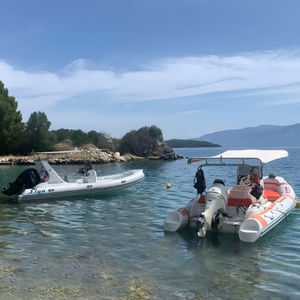 bateau pneumatique hors-bord 1