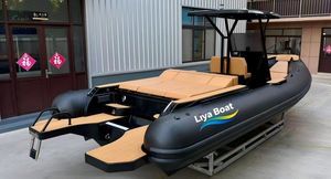 bateau pneumatique hors-bord 1