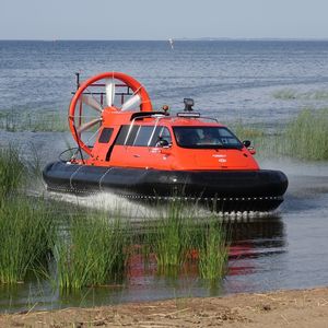 aéroglisseur commercial