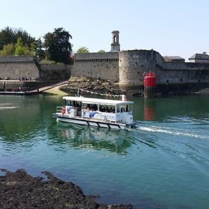 bateau à passagers