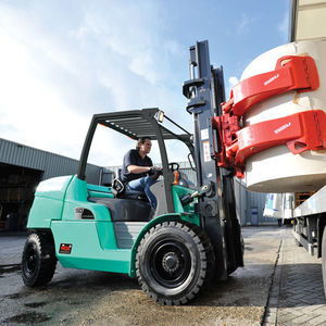 chariot élévateur pour chantier naval 1